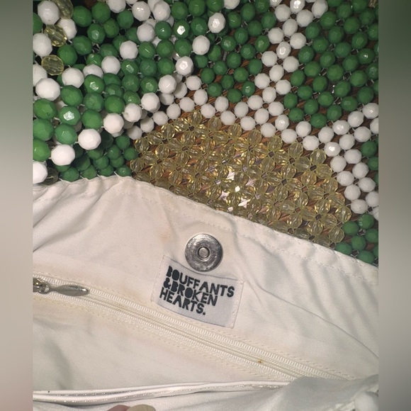 Bouffants & Broken Hearts Lime Wedge Beaded Purse - Picture 4 of 6